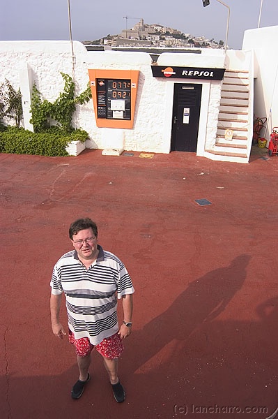 DateTime: 2004:06:29 22:46:09
Software: Adobe Photoshop CS Windows
ExifImageLength: 600
ExifImageWidth: 399